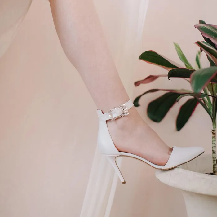 Women Pumps Jonak White Satin Pumps With Pointed Toe