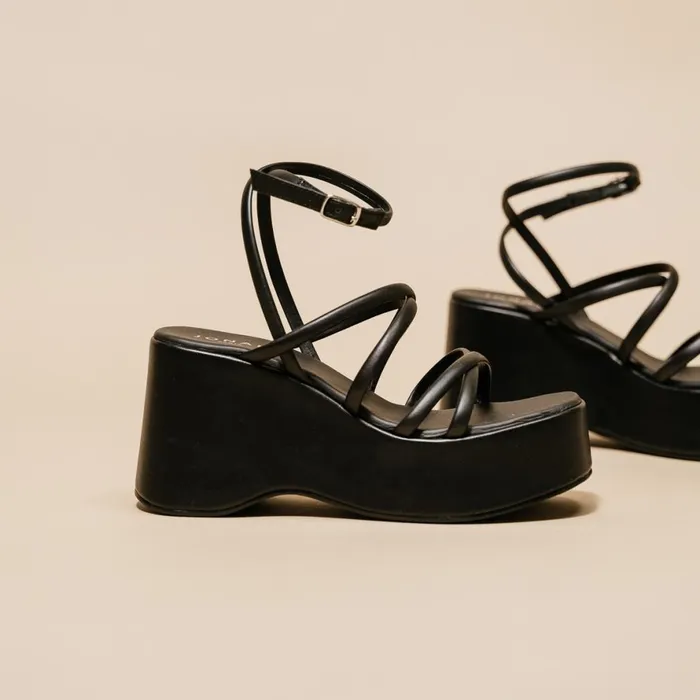 Women Sandals Jonak Strappy And Platform Sandals