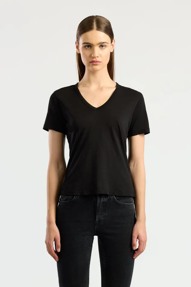 Women Standard VNeck Tee Jet Black COTTON CITIZEN Tees