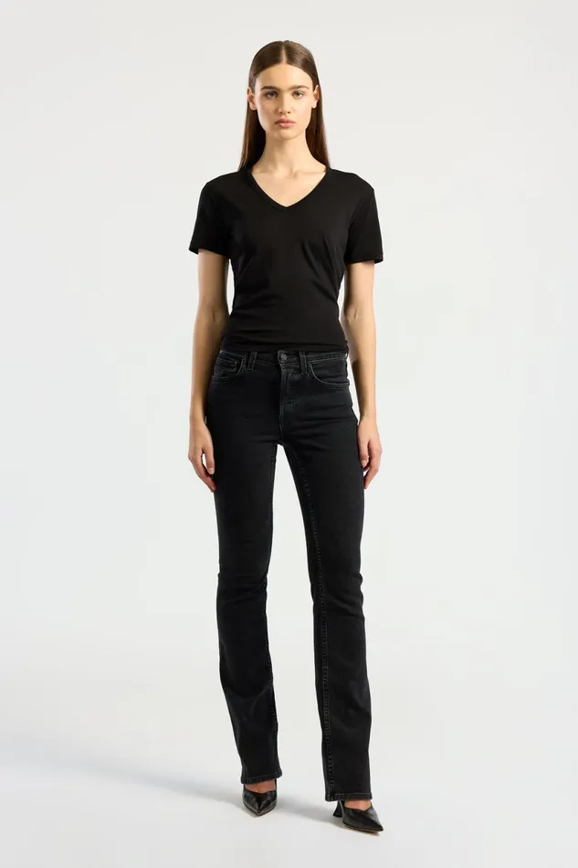 Women Standard VNeck Tee Jet Black COTTON CITIZEN Tees