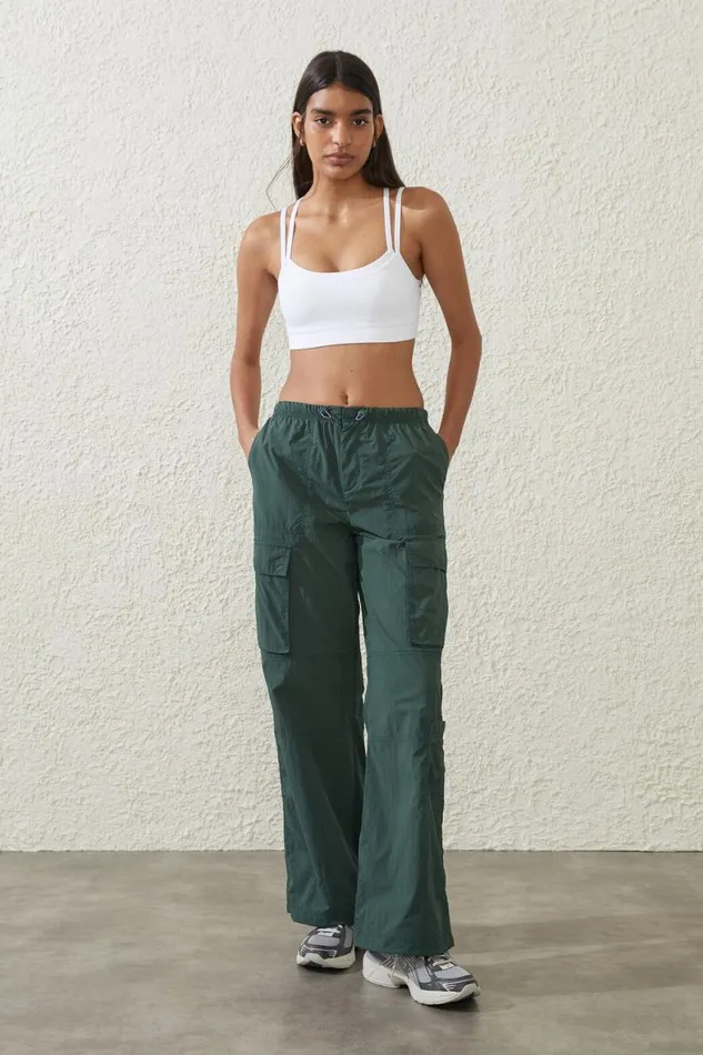 Women Sweats and Hoodies Cotton On Active Utility Pant Holly Green